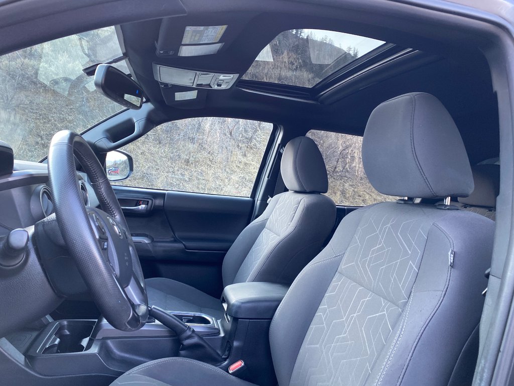 2016 Toyota Tacoma TRD Sport in Kamloops, British Columbia - 12 - w1024h768px