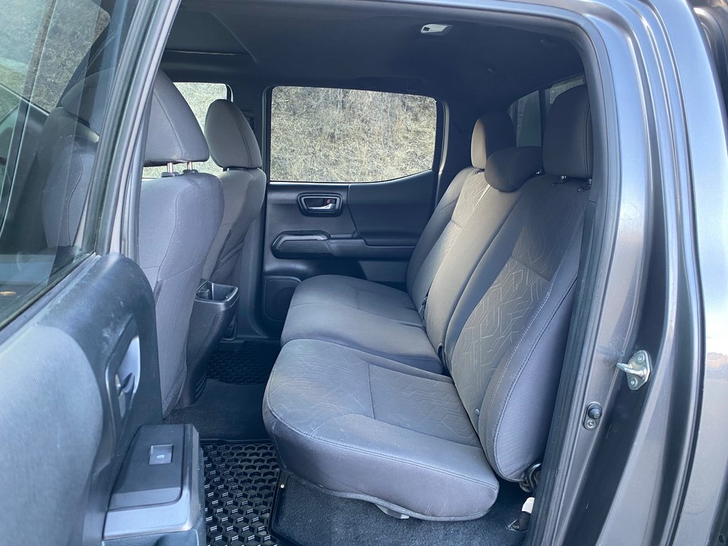 2016 Toyota Tacoma TRD Sport in Kamloops, British Columbia - 10 - w1024h768px