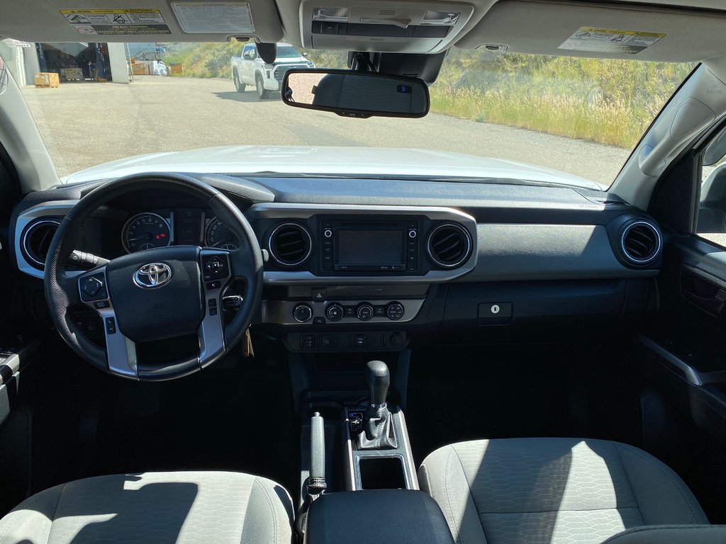 2019 Toyota Tacoma SR5 in Kamloops, British Columbia - 12 - w1024h768px