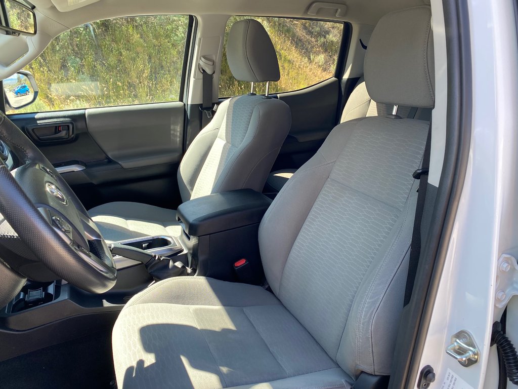 2019 Toyota Tacoma SR5 in Kamloops, British Columbia - 13 - w1024h768px
