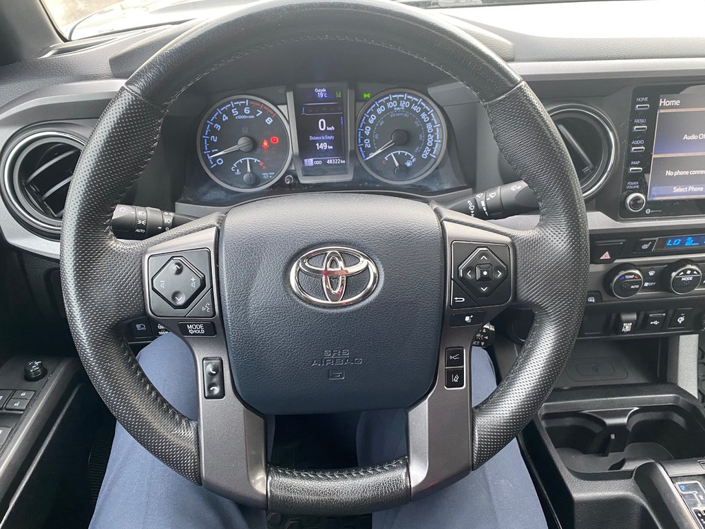 2020 Toyota Tacoma Sport Premium in Kamloops, British Columbia - 15 - w1024h768px