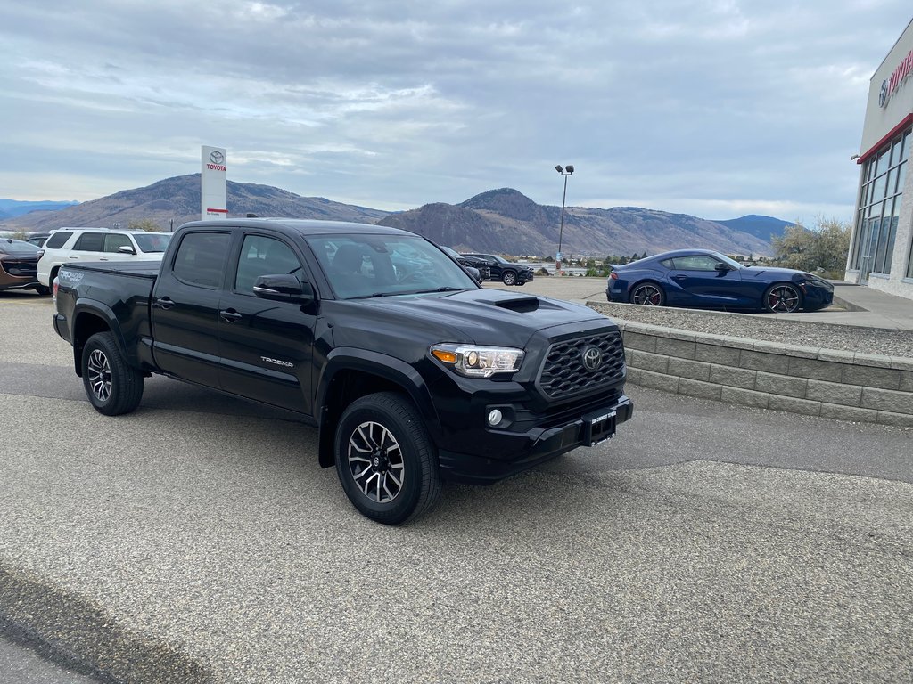 2020 Toyota Tacoma Sport Premium in Kamloops, British Columbia - 1 - w1024h768px