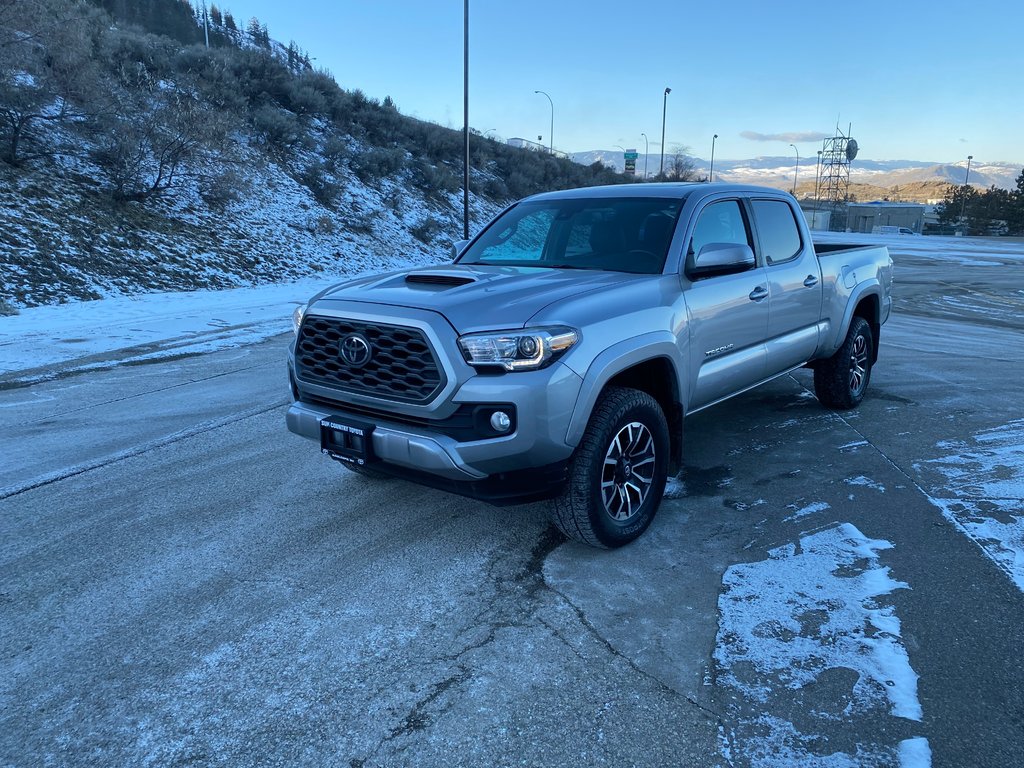 2020 Toyota Tacoma TRD Sport Premium in Kamloops, British Columbia - 7 - w1024h768px