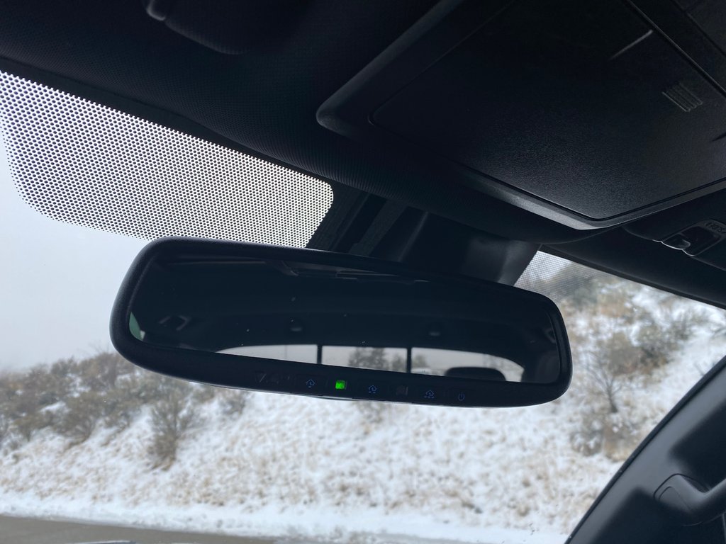 2020 Toyota Tacoma Sport Premium in Kamloops, British Columbia - 15 - w1024h768px