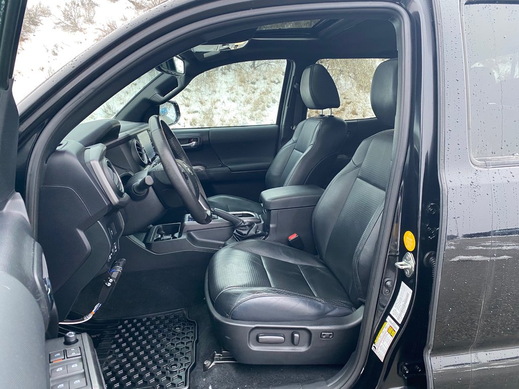 2020 Toyota Tacoma Sport Premium in Kamloops, British Columbia - 10 - w1024h768px