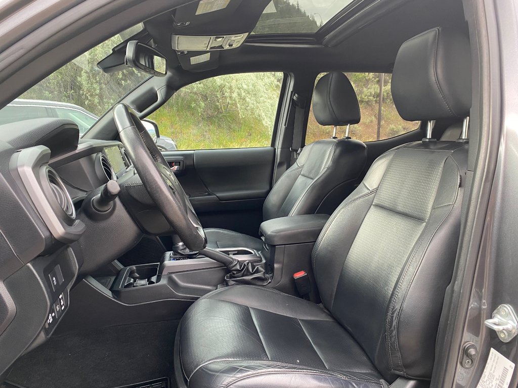 2021 Toyota Tacoma TRD Sport Premium in Kamloops, British Columbia - 13 - w1024h768px