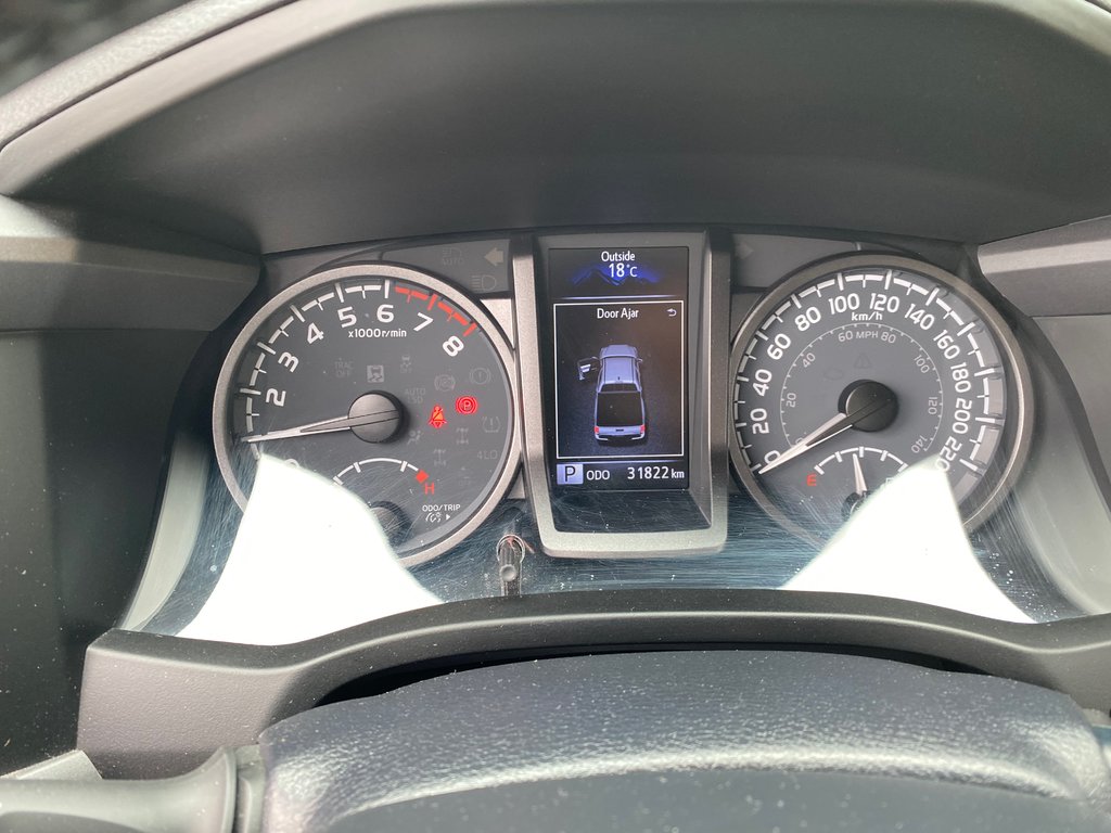 2021 Toyota Tacoma TRD SPORT PREMIUM in Kamloops, British Columbia - 10 - w1024h768px