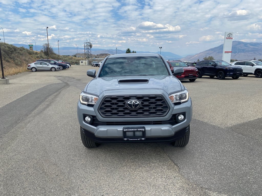 2021 Toyota Tacoma TRD Sport in Kamloops, British Columbia - 8 - w1024h768px