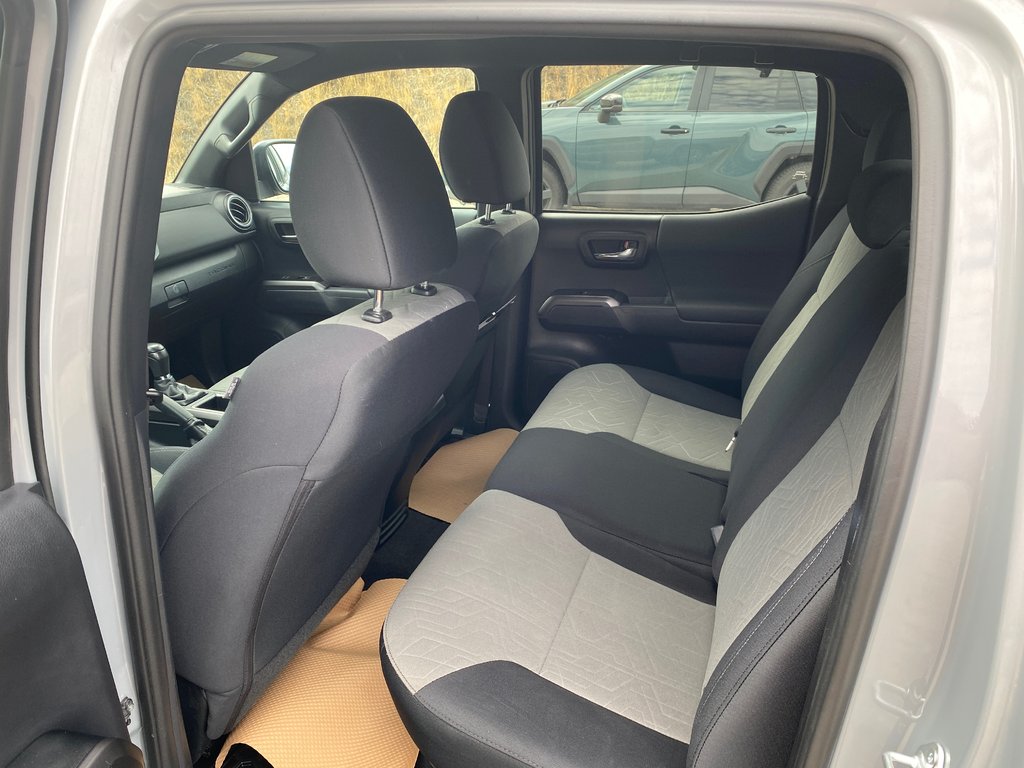 2021 Toyota Tacoma TRD Sport in Kamloops, British Columbia - 11 - w1024h768px