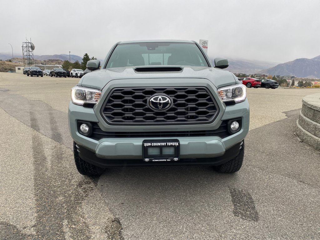 2022 Toyota Tacoma TRD Sport Premium in Kamloops, British Columbia - 2 - w1024h768px