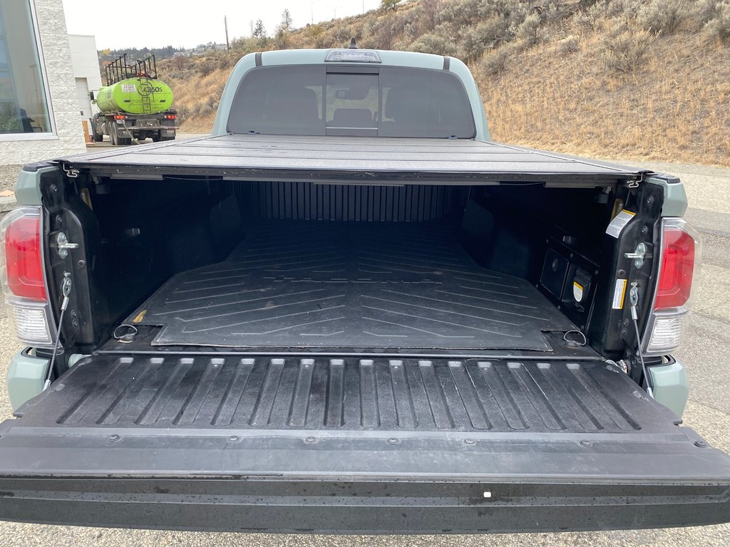 2022 Toyota Tacoma TRD Sport Premium in Kamloops, British Columbia - 5 - w1024h768px