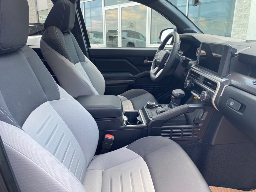 2025 Toyota Tacoma TRD Sport + in Kamloops, British Columbia - 4 - w1024h768px
