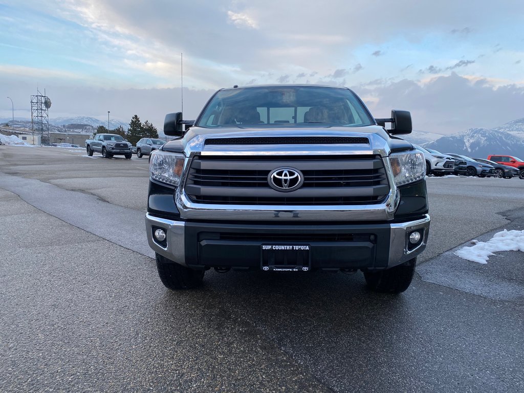 2014 Toyota Tundra SR5 Double Cab in Kamloops, British Columbia - 11 - w1024h768px