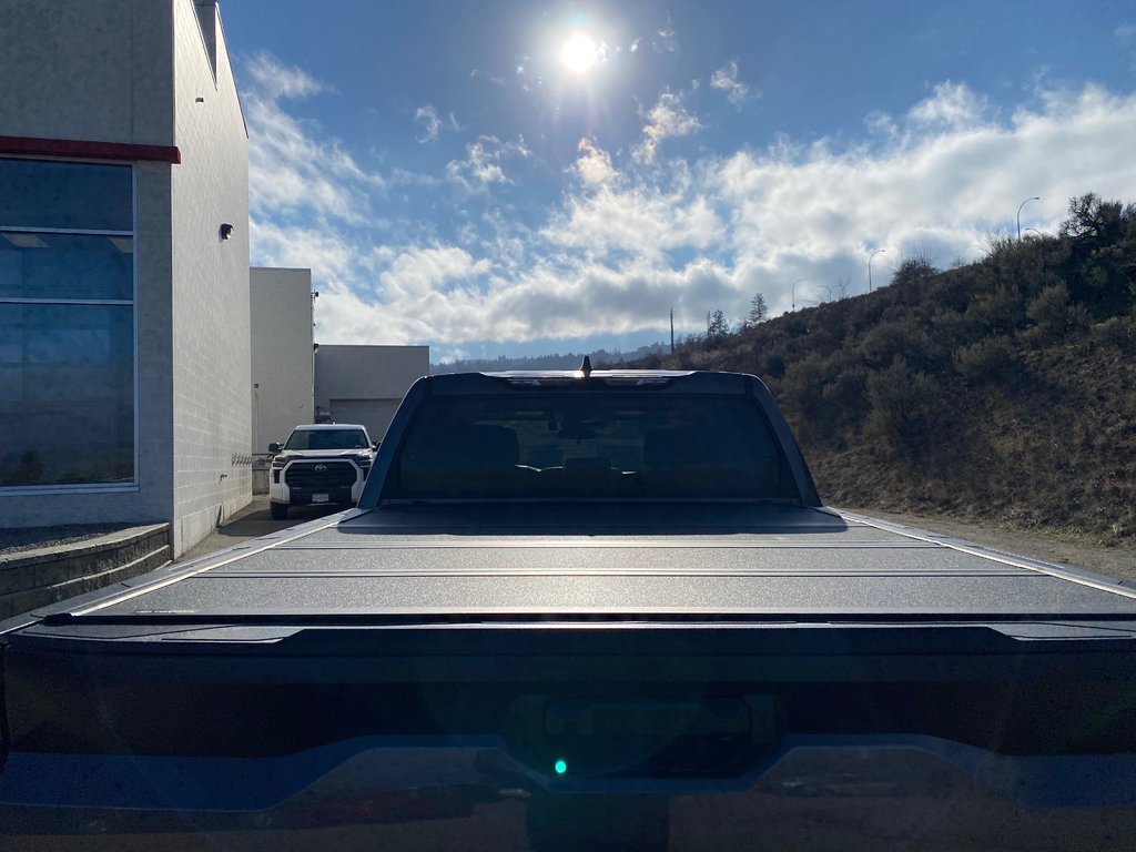 2022 Toyota Tundra SR5 L in Kamloops, British Columbia - 5 - w1024h768px