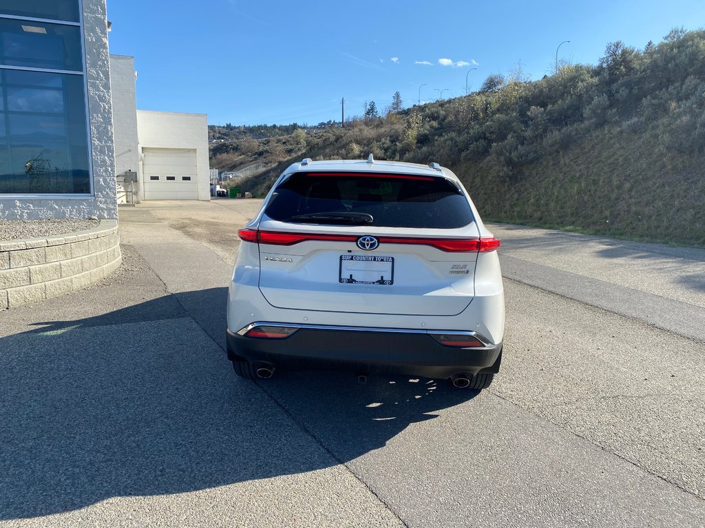 2021 Toyota Venza XLE in Kamloops, British Columbia - 4 - w1024h768px
