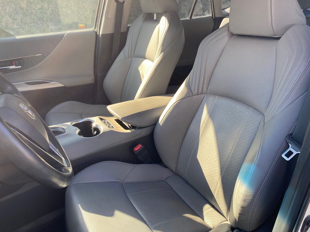 2021 Toyota Venza XLE in Kamloops, British Columbia - 15 - w1024h768px