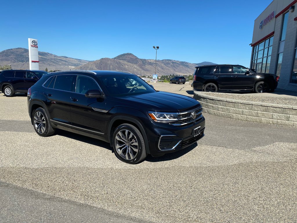 2022 Volkswagen Atlas Cross Sport Execline in Kamloops, British Columbia - 1 - w1024h768px