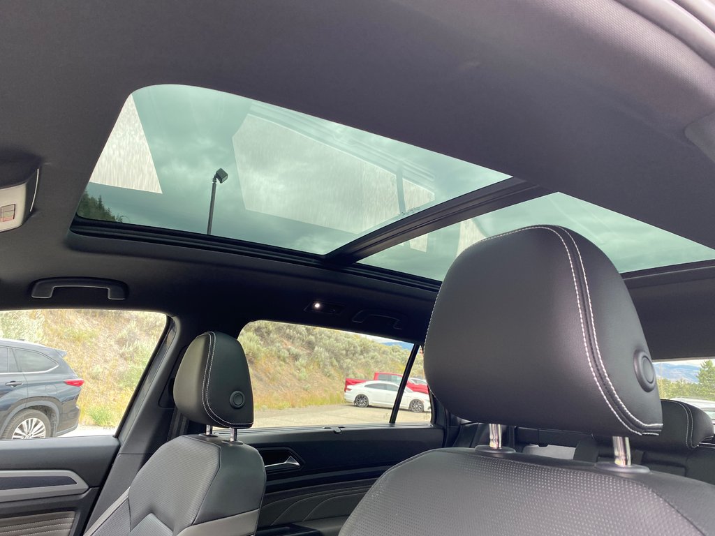 2023 Volkswagen Atlas Cross Sport Execline in Kamloops, British Columbia - 8 - w1024h768px