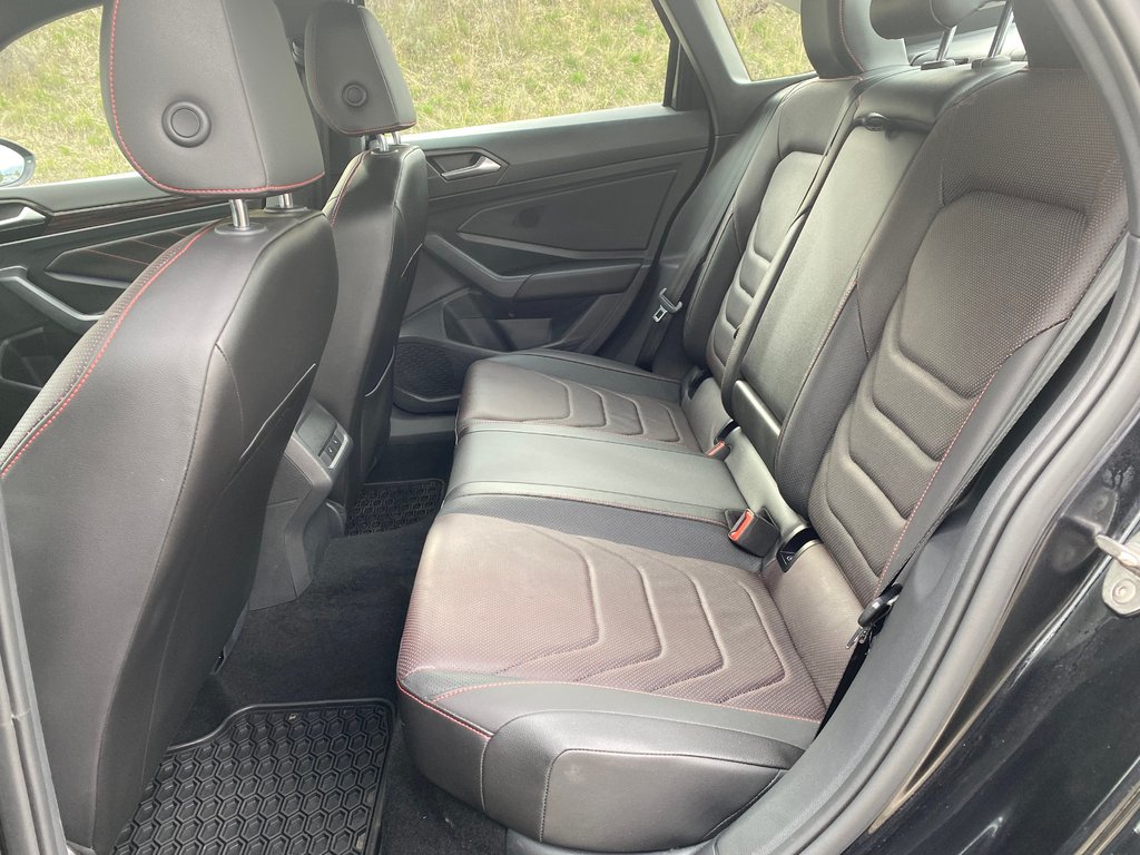 2022 Volkswagen Jetta GLI AutoBahn Edition in Kamloops, British Columbia - 10 - w1024h768px