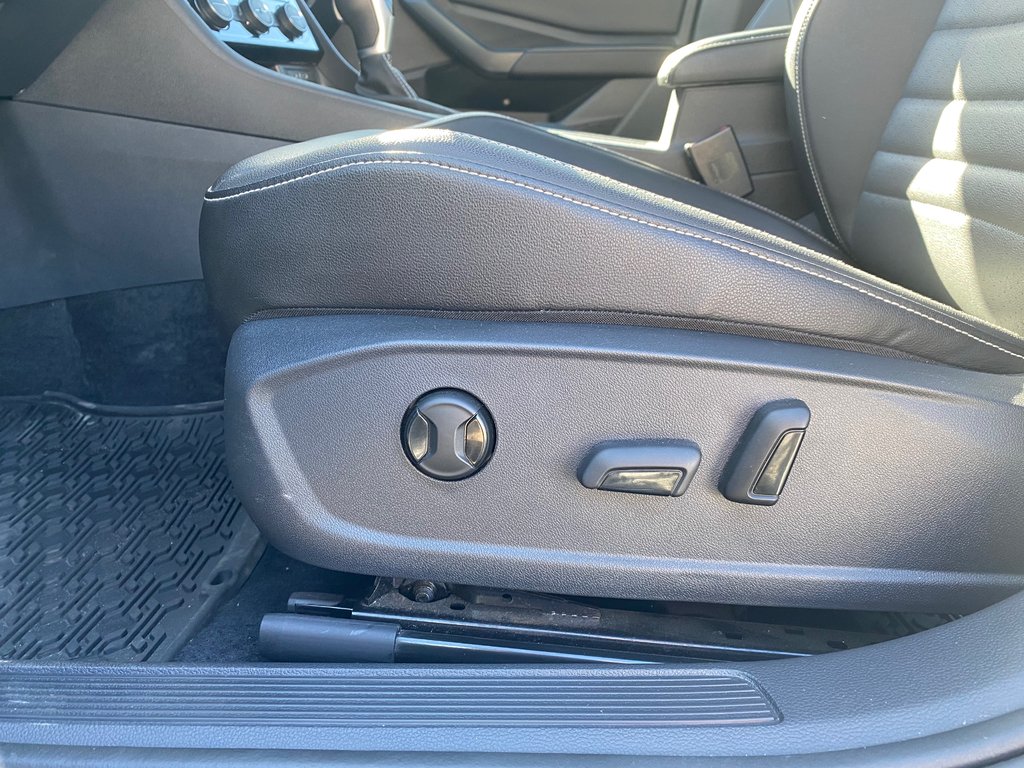 2024 Volkswagen Jetta Comfortline in Kamloops, British Columbia - 9 - w1024h768px