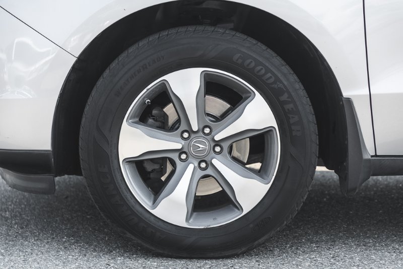 2014 Acura MDX BASE in Nanaimo, British Columbia - 5 - w1024h768px