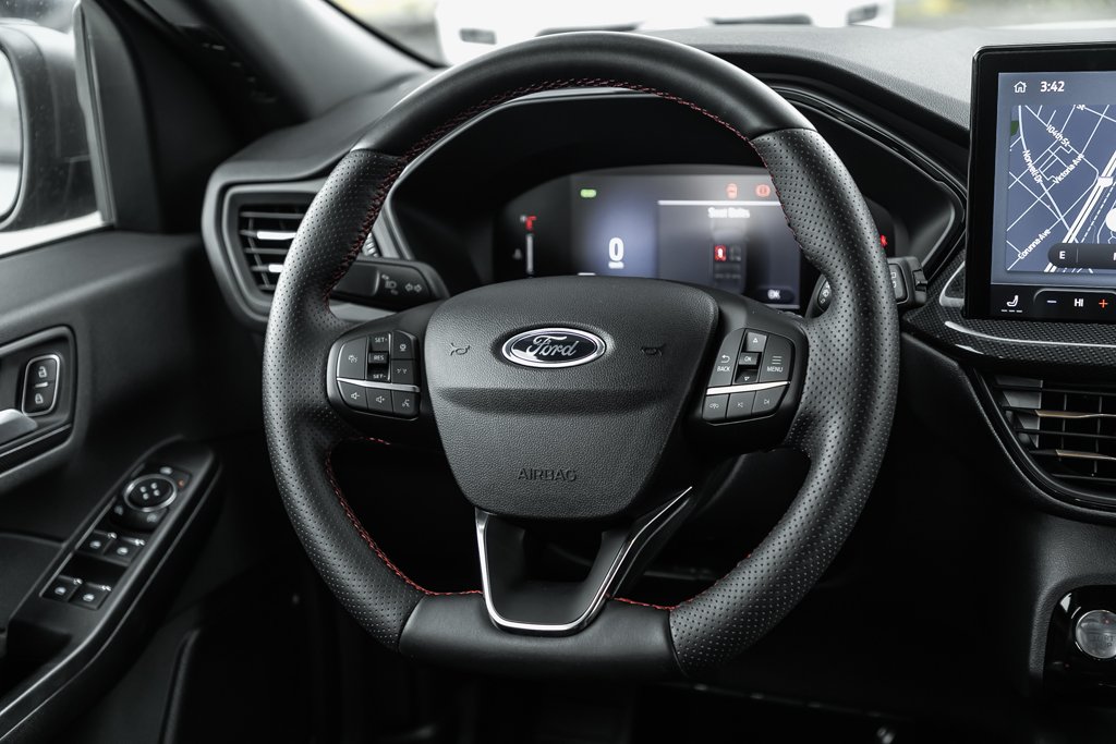 2025 Ford Escape ST-Line in Nanaimo, British Columbia - 23 - w1024h768px
