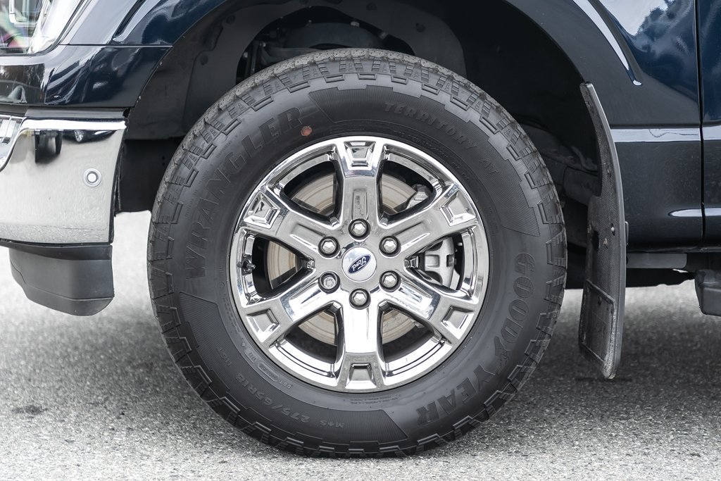 2022 Ford F-150 LARIAT in Nanaimo, British Columbia - 5 - w1024h768px