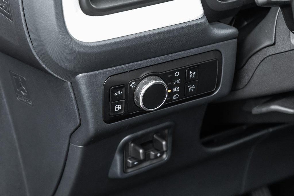 2025 Ford Maverick XLT in Nanaimo, British Columbia - 15 - w1024h768px