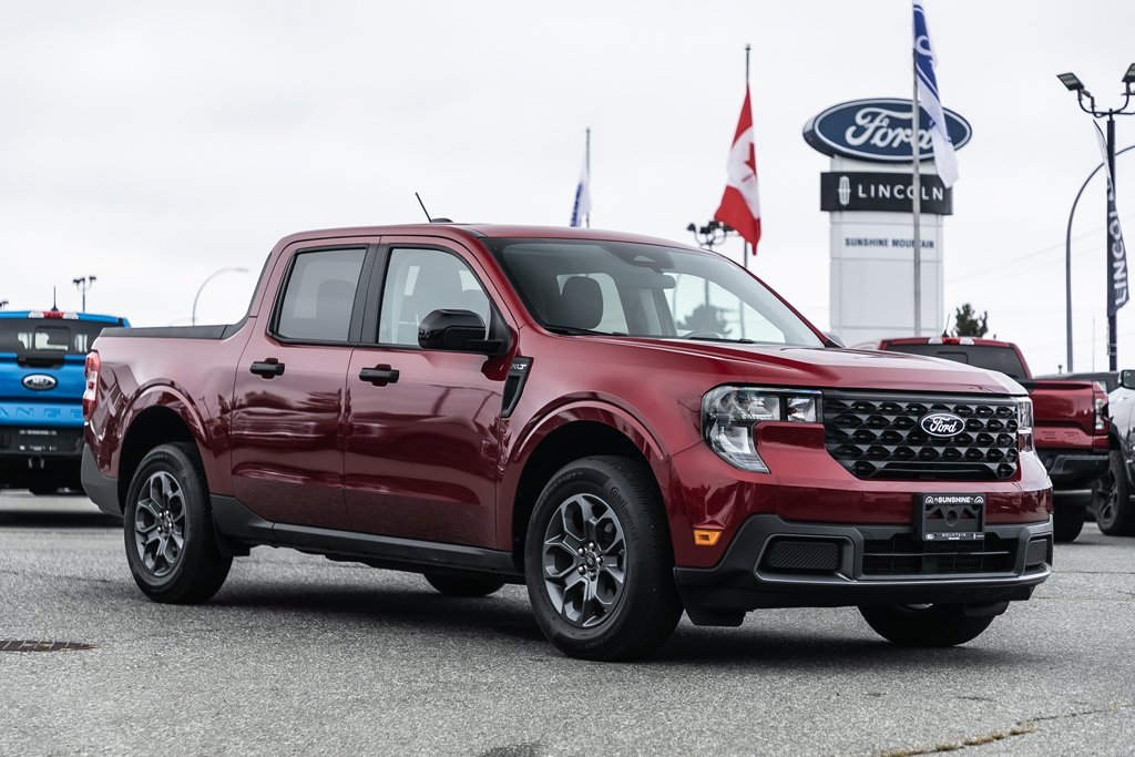 2025 Ford Maverick XLT in Nanaimo, British Columbia - 1 - w1024h768px