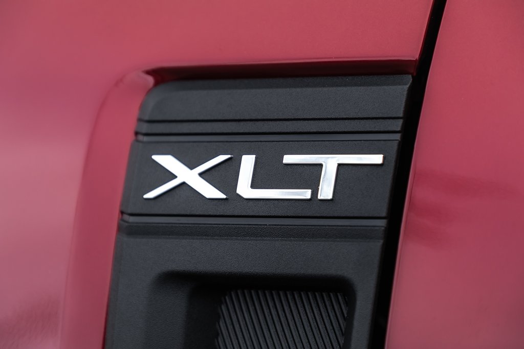 2025 Ford Maverick XLT in Nanaimo, British Columbia - 6 - w1024h768px