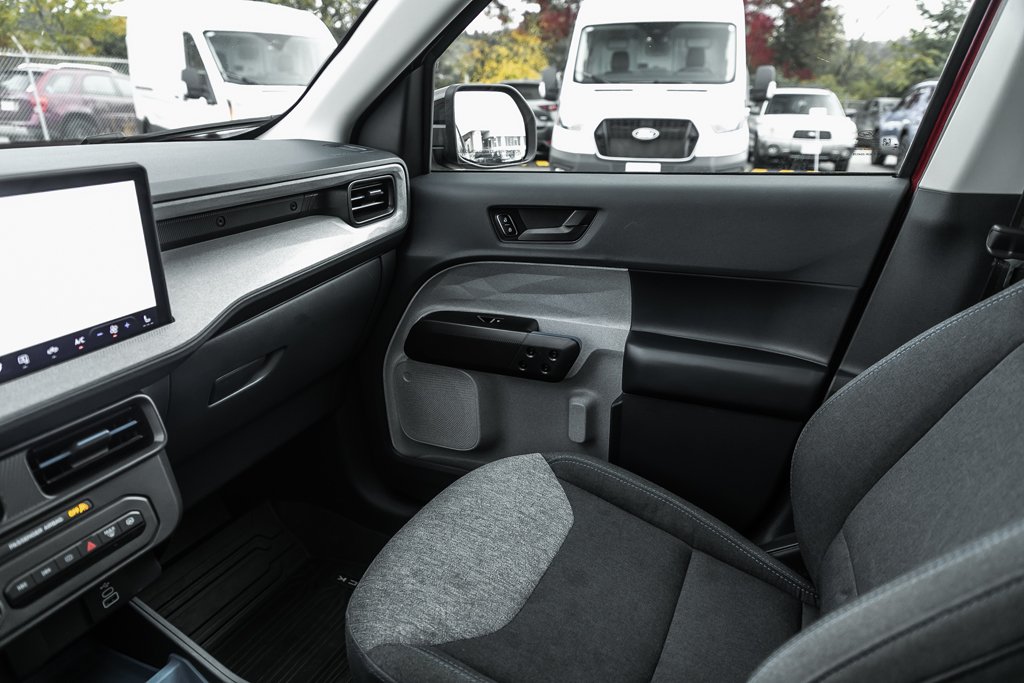 2025 Ford Maverick XLT in Nanaimo, British Columbia - 35 - w1024h768px