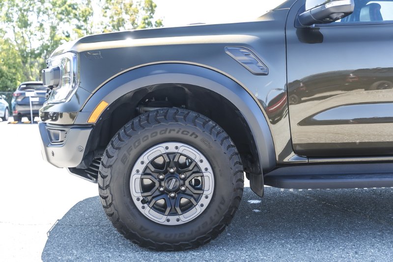 2024 Ford Ranger Raptor in Nanaimo, British Columbia - 5 - w1024h768px