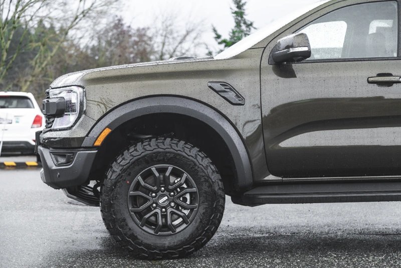 2025 Ford Ranger Raptor in Nanaimo, British Columbia - 8 - w1024h768px
