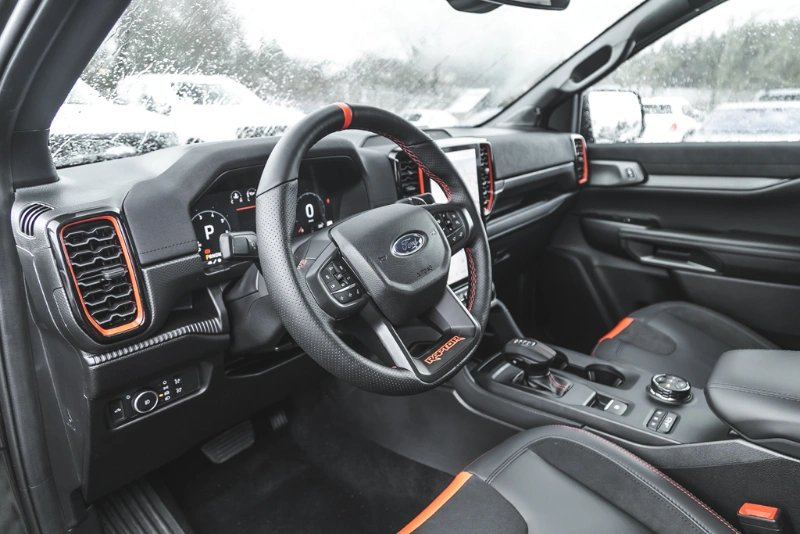 2025 Ford Ranger Raptor in Nanaimo, British Columbia - 24 - w1024h768px
