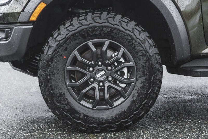 2025 Ford Ranger Raptor in Nanaimo, British Columbia - 9 - w1024h768px