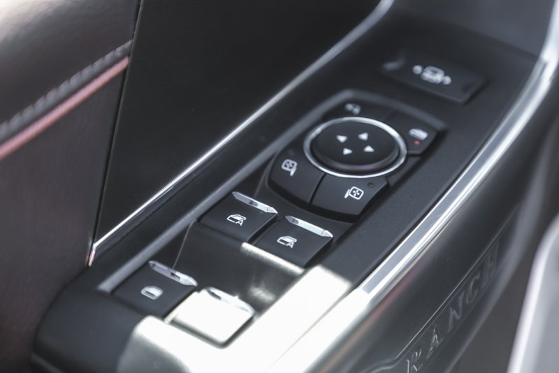 2025 Ford Super Duty F-450 DRW King Ranch in Nanaimo, British Columbia - 22 - w1024h768px