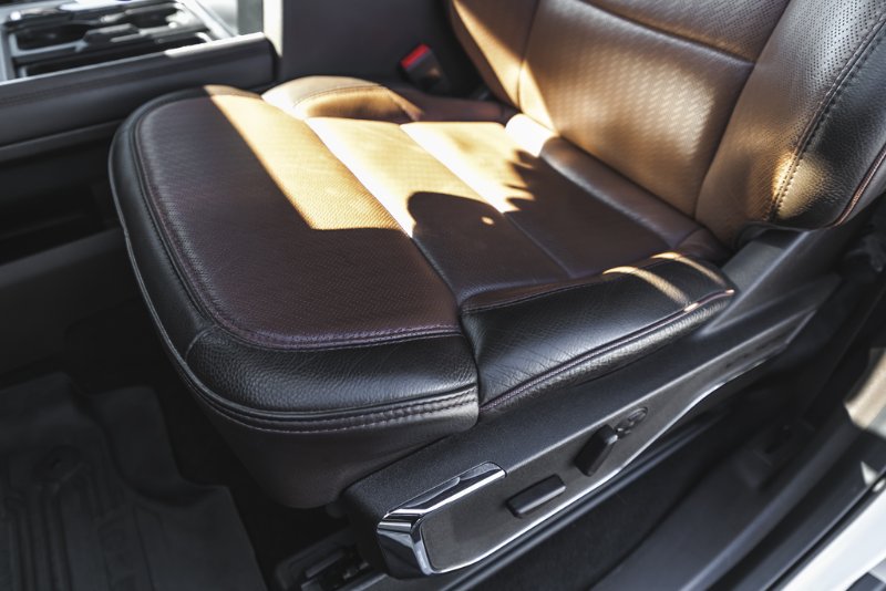 2025 Ford Super Duty F-450 DRW King Ranch in Nanaimo, British Columbia - 29 - w1024h768px
