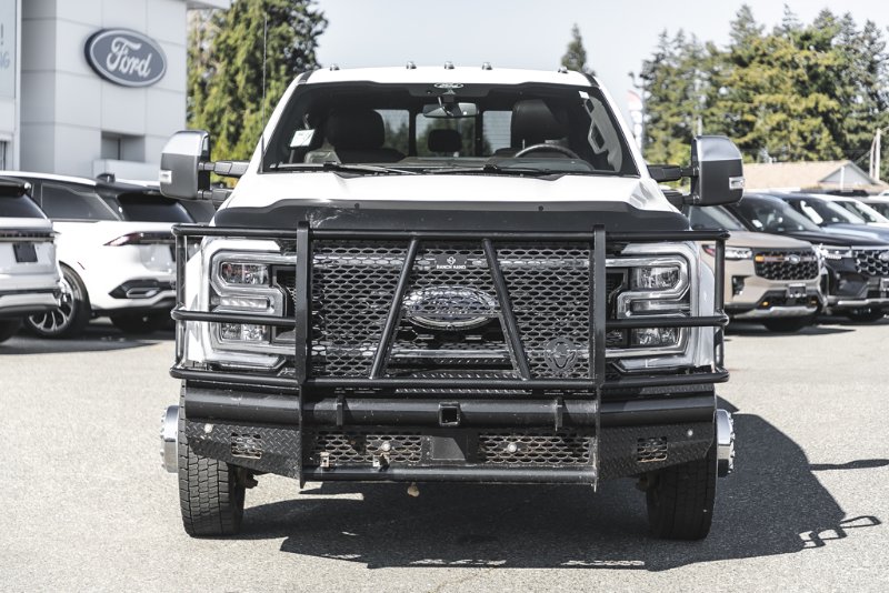 2025 Ford Super Duty F-450 DRW King Ranch in Nanaimo, British Columbia - 3 - w1024h768px