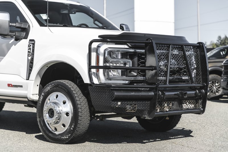 2025 Ford Super Duty F-450 DRW King Ranch in Nanaimo, British Columbia - 2 - w1024h768px