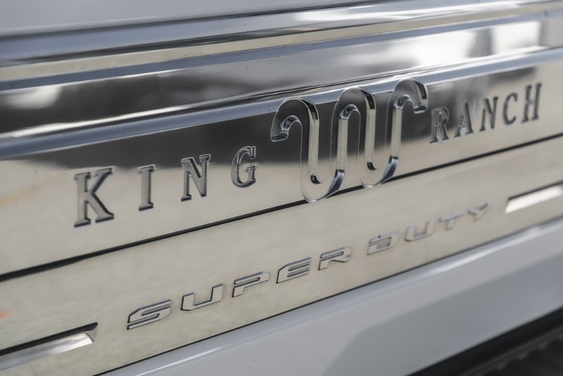 2025 Ford Super Duty F-450 DRW King Ranch in Nanaimo, British Columbia - 17 - w1024h768px