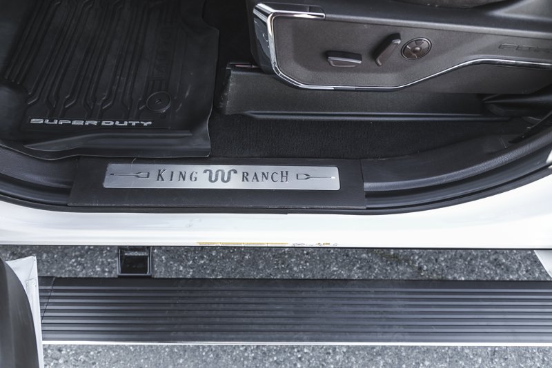 2025 Ford Super Duty F-450 DRW King Ranch in Nanaimo, British Columbia - 27 - w1024h768px