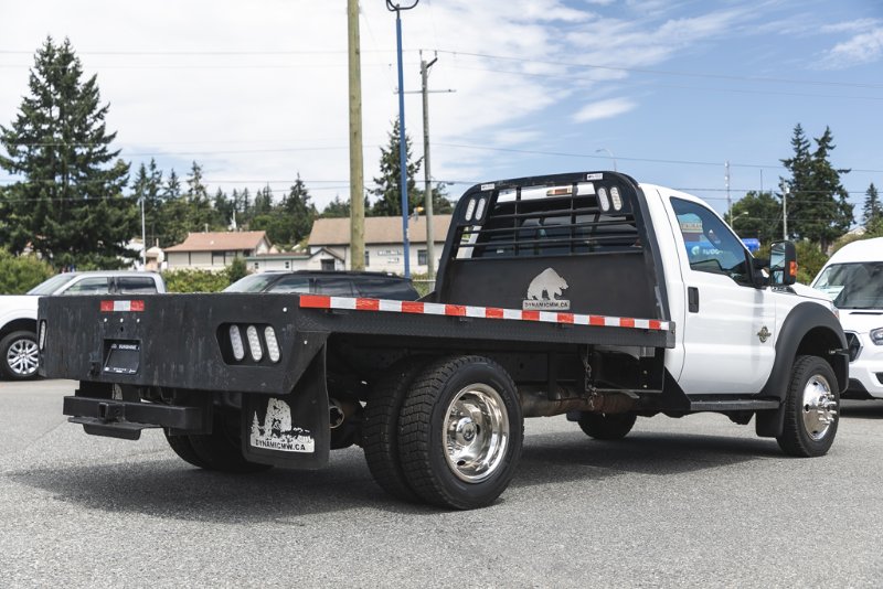 2012 Ford Super Duty F-550 DRW XLT in Nanaimo, British Columbia - 11 - w1024h768px