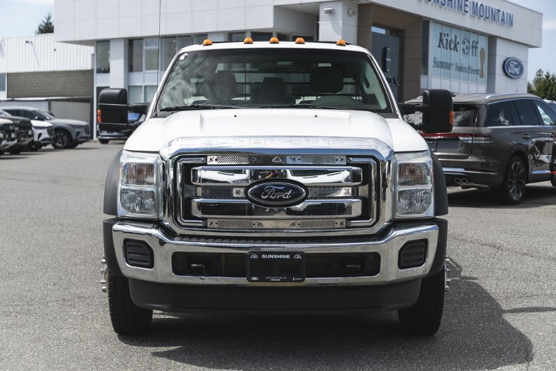 2012 Ford Super Duty F-550 DRW XLT in Nanaimo, British Columbia - 2 - w1024h768px