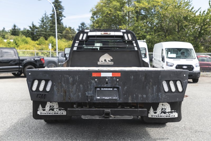 2012 Ford Super Duty F-550 DRW XLT in Nanaimo, British Columbia - 10 - w1024h768px