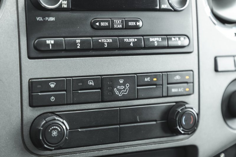 2012 Ford Super Duty F-550 DRW XLT in Nanaimo, British Columbia - 34 - w1024h768px