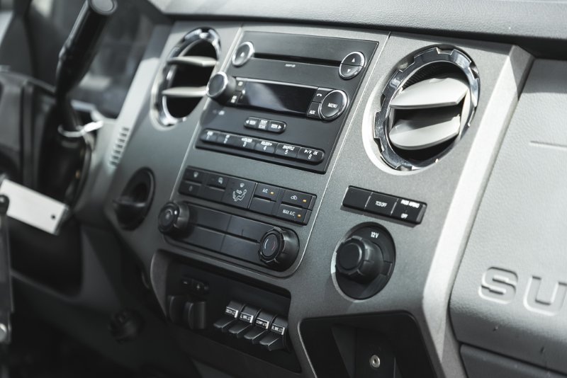 2012 Ford Super Duty F-550 DRW XLT in Nanaimo, British Columbia - 17 - w1024h768px