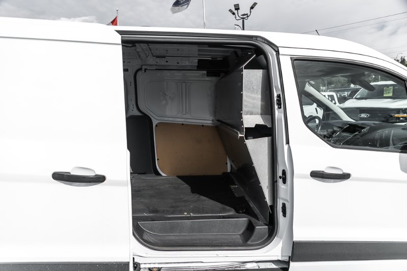 2018 Ford Transit Connect Van XLT in Nanaimo, British Columbia - 17 - w1024h768px