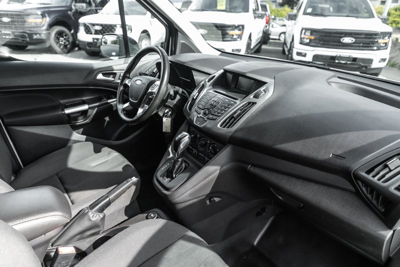 2018 Ford Transit Connect Van XLT in Nanaimo, British Columbia - 11 - w1024h768px