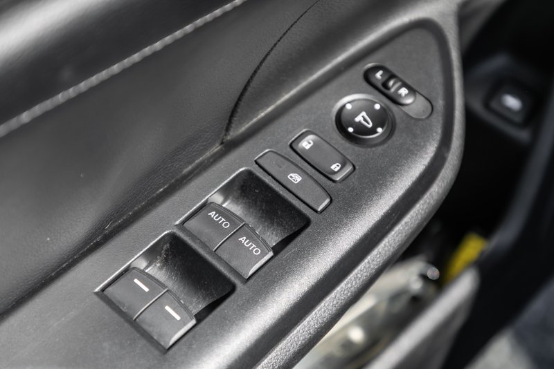 2016 Honda Civic Sedan Touring in Nanaimo, British Columbia - 15 - w1024h768px