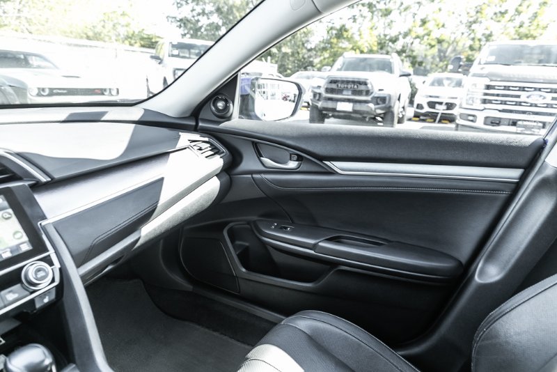 2016 Honda Civic Sedan Touring in Nanaimo, British Columbia - 27 - w1024h768px